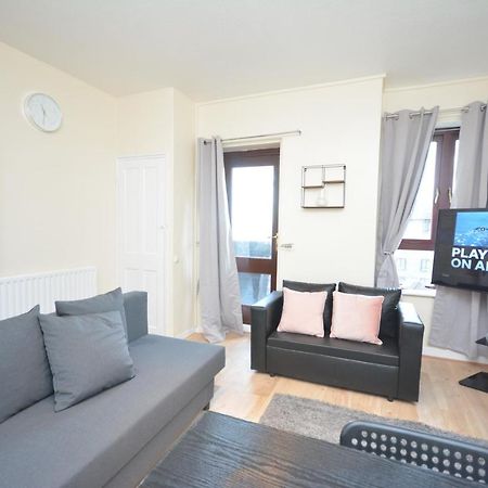 Lovely 4 Bedroom Apartment Close To The City Walking Distance From The Rivere View London Ngoại thất bức ảnh