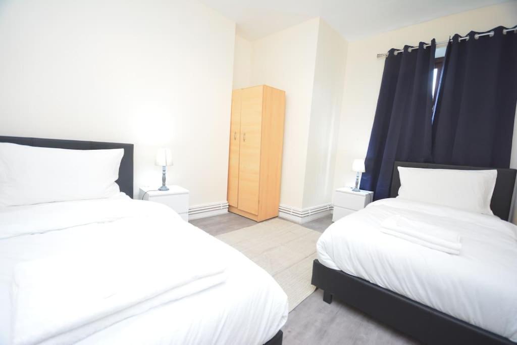 Lovely 4 Bedroom Apartment Close To The City Walking Distance From The Rivere View London Ngoại thất bức ảnh