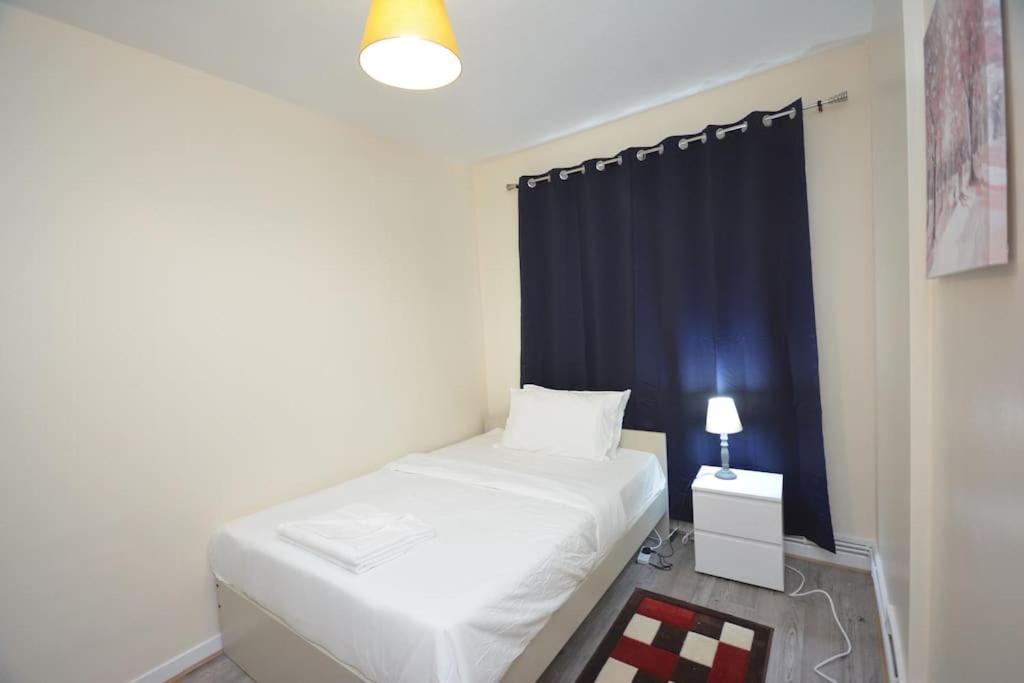 Lovely 4 Bedroom Apartment Close To The City Walking Distance From The Rivere View London Ngoại thất bức ảnh