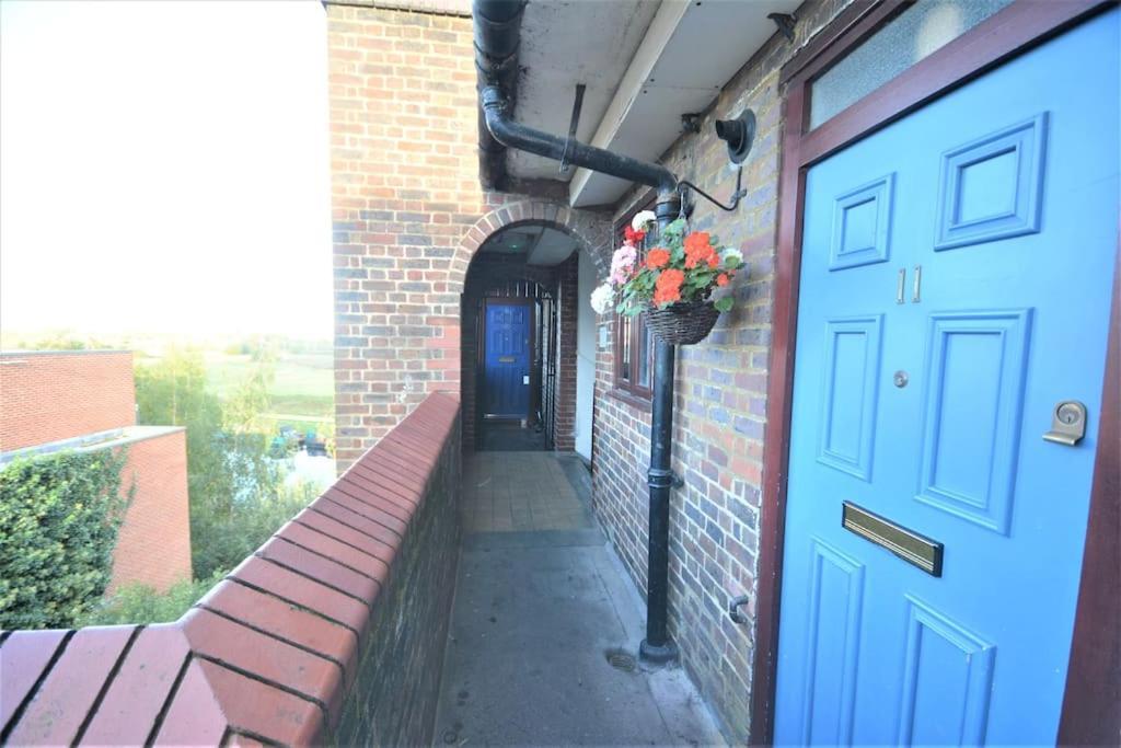 Lovely 4 Bedroom Apartment Close To The City Walking Distance From The Rivere View London Ngoại thất bức ảnh